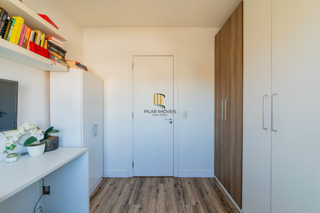 Apartamento 2 dormitórios no bairro Azenha