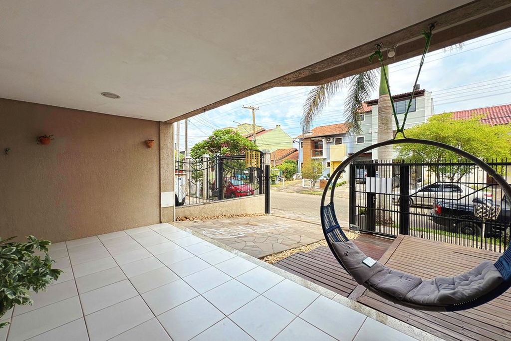 Casa de Condomínio 3 dormitórios no bairro Hípica