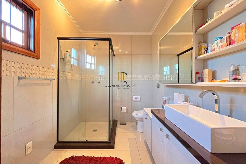 Casa 3 dormitórios no bairro Espírito Santo