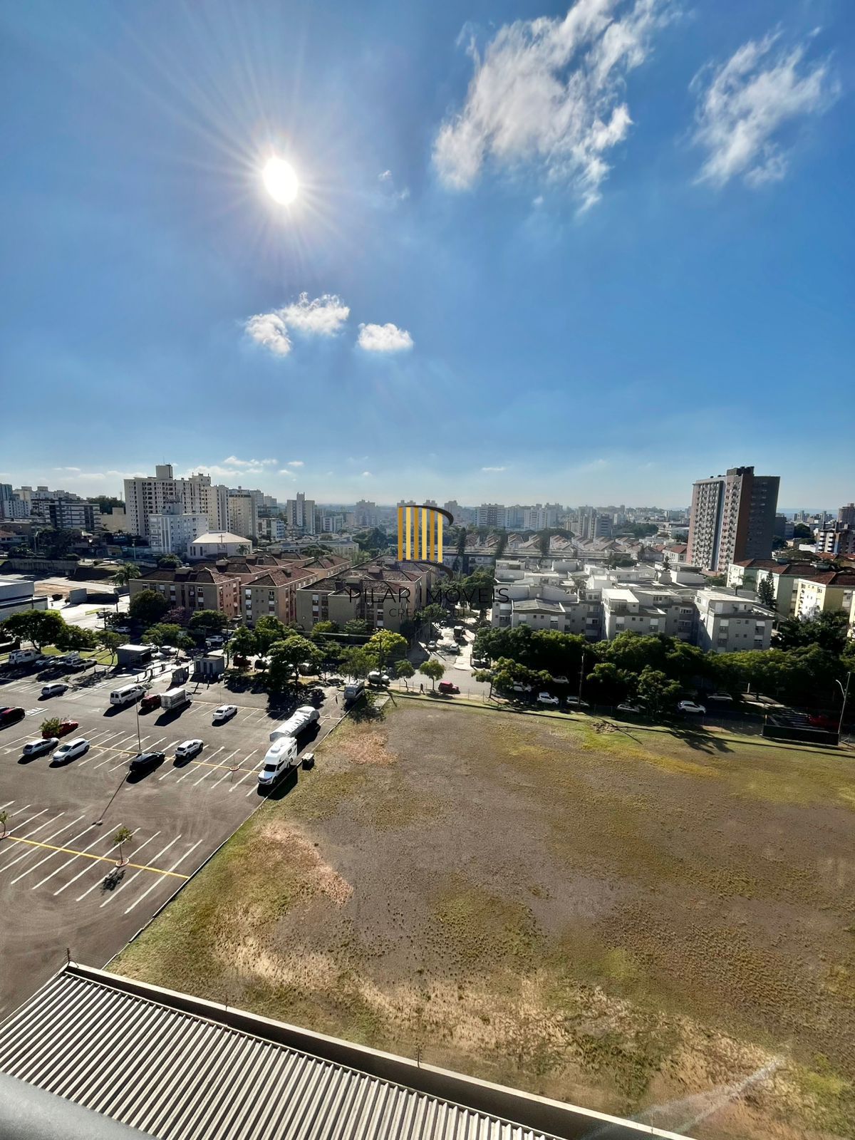 Lindo apto no Jardim Europa, 10º andar, sol e vista, mobiliado, 02 vagas fixas