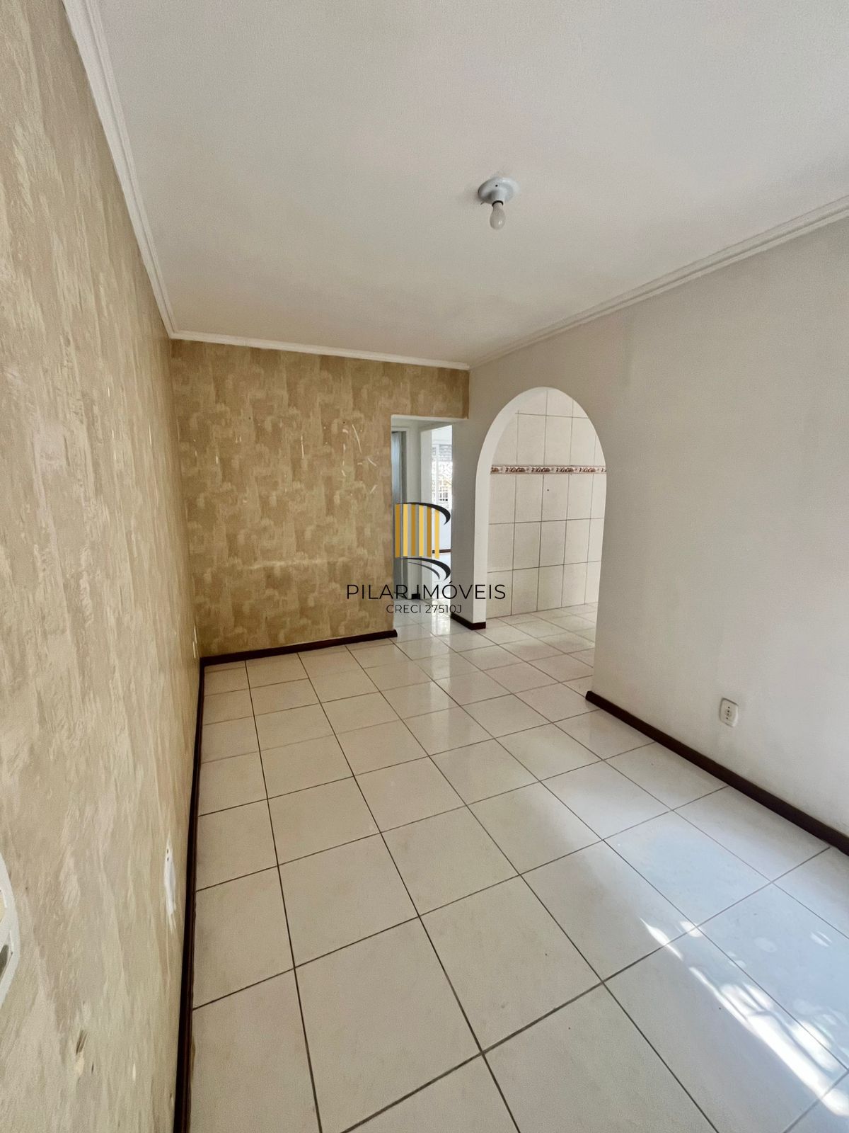 Apto 01 dorm com vaga no Cristo Redentor, 43 m2, 01 lance de escada