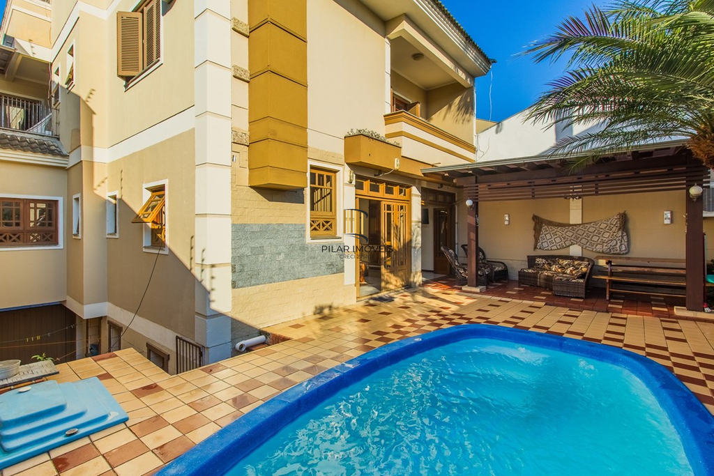 Casa 4 dormitórios no bairro Estância Velha