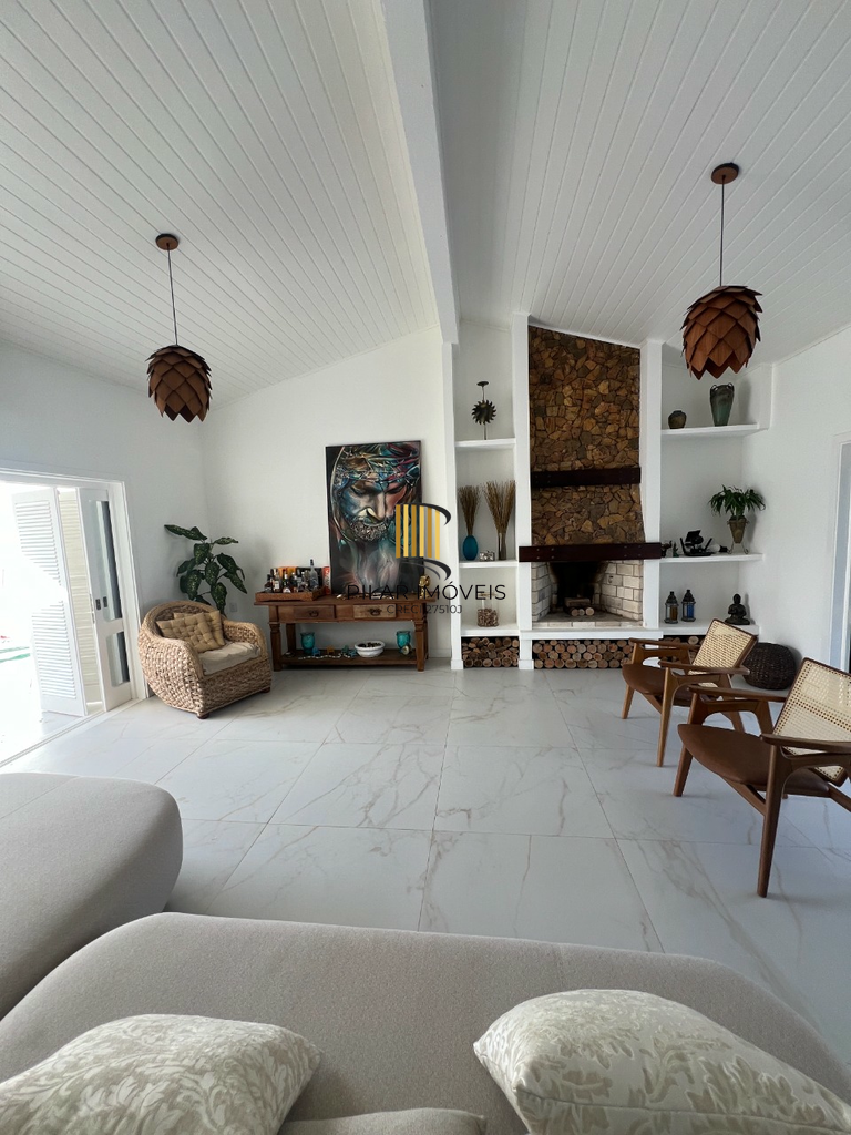 Casa 5 dormitórios no bairro Praia de Atlântida