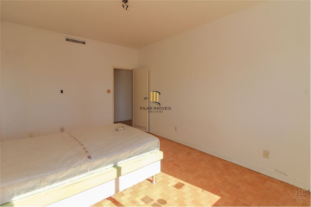 Apartamento 4 dormitórios no bairro Centro Histórico