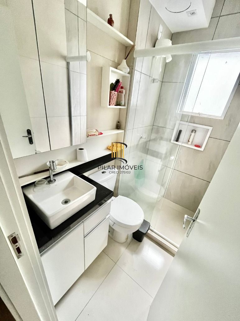 Apartamento 2 dormitórios no bairro Rubem Berta