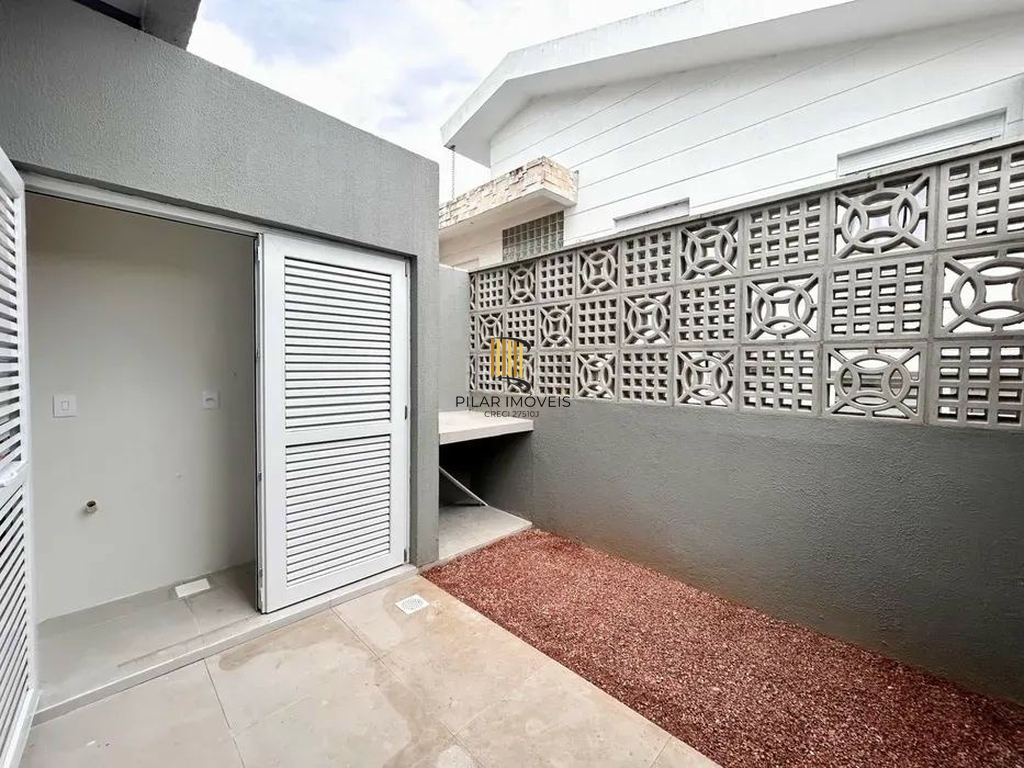 Casa 2 dormitórios no bairro São José