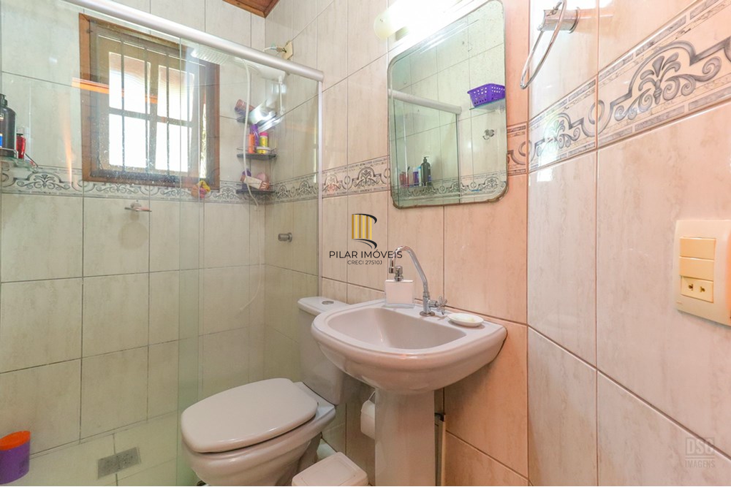 Casa 2 dormitórios no bairro Hípica