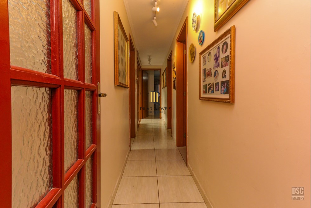 Casa 6 dormitórios no bairro Rubem Berta