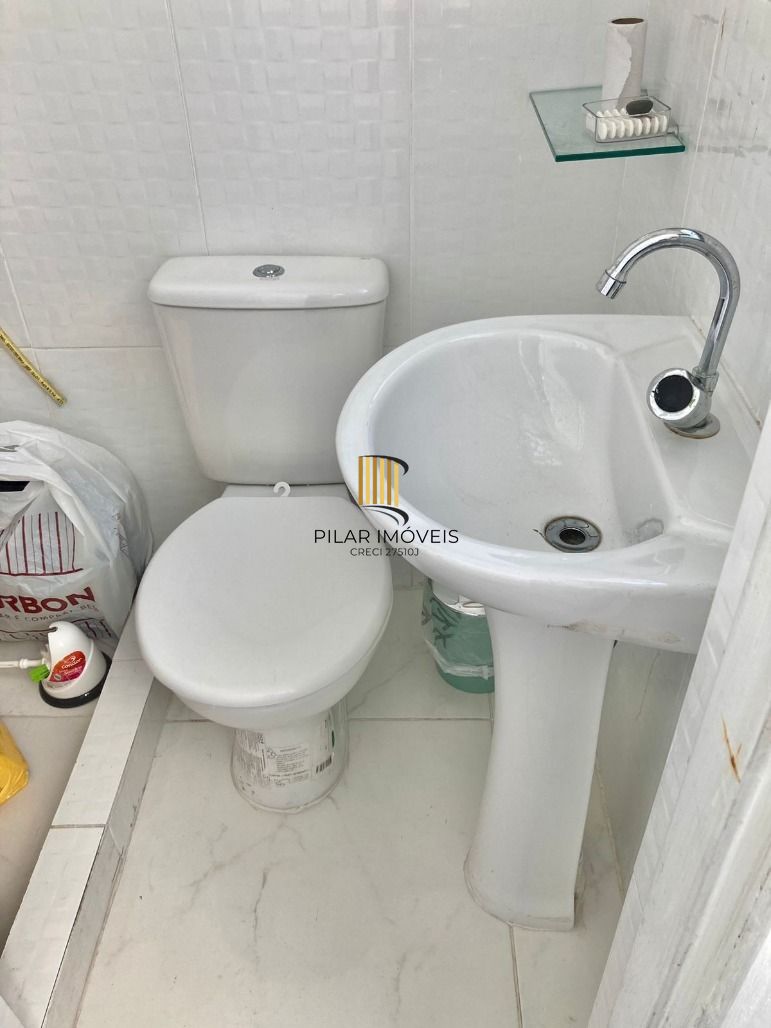 Apto de 03 dorm com box escriturado, frente, sol da manhã