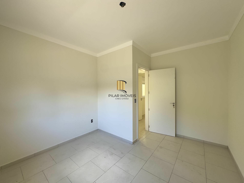 Casa de Condomínio 2 dormitórios no bairro Olaria