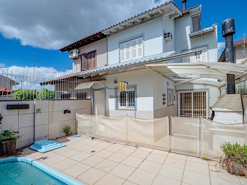 Casa 3 dormitórios no bairro Sarandi