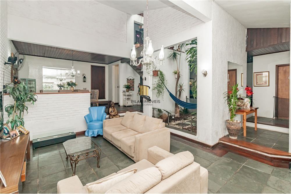 Casa 6 dormitórios no bairro Boa Vista