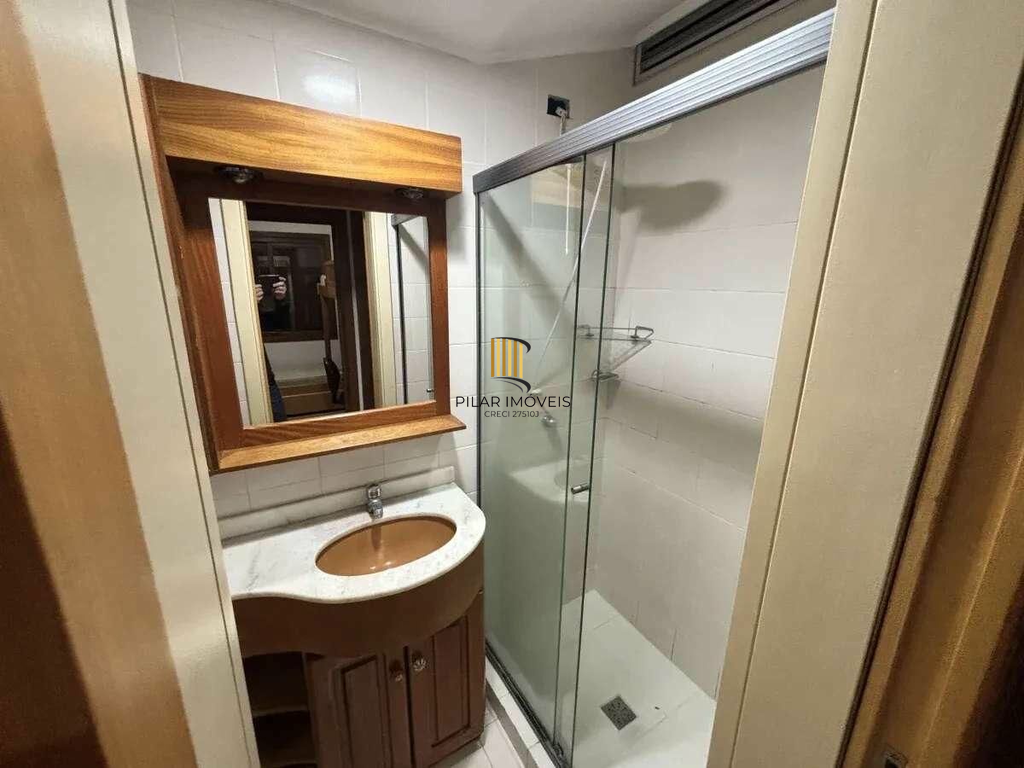 Apartamento 2 dormitórios no bairro Bom Fim