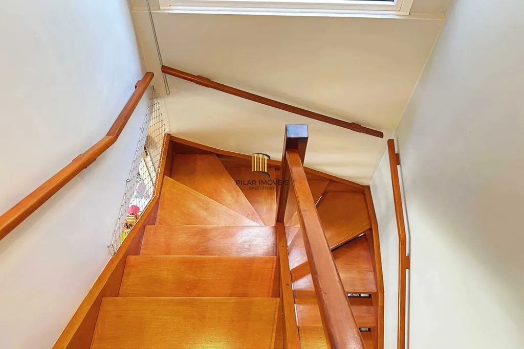 Casa 3 dormitórios no bairro Hípica