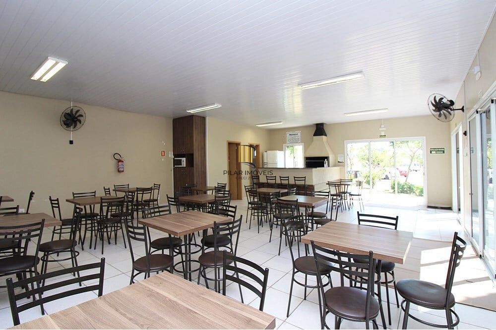 Casa 3 dormitórios no bairro Hípica