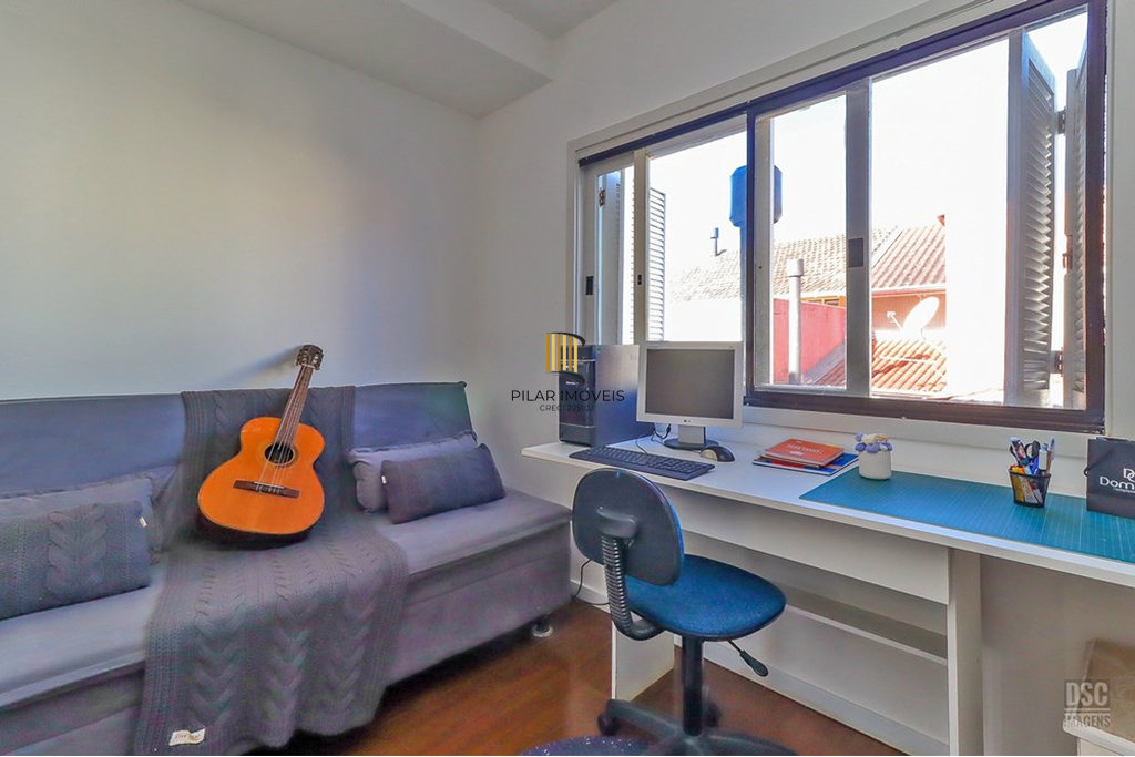 Casa de Condomínio 3 dormitórios no bairro Ipanema