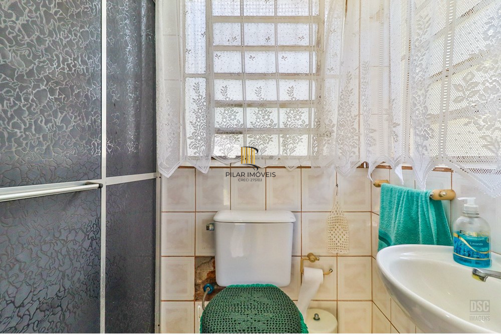 Casa 6 dormitórios no bairro Teresópolis