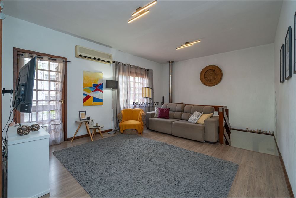 Casa 4 dormitórios no bairro Jardim Lindóia