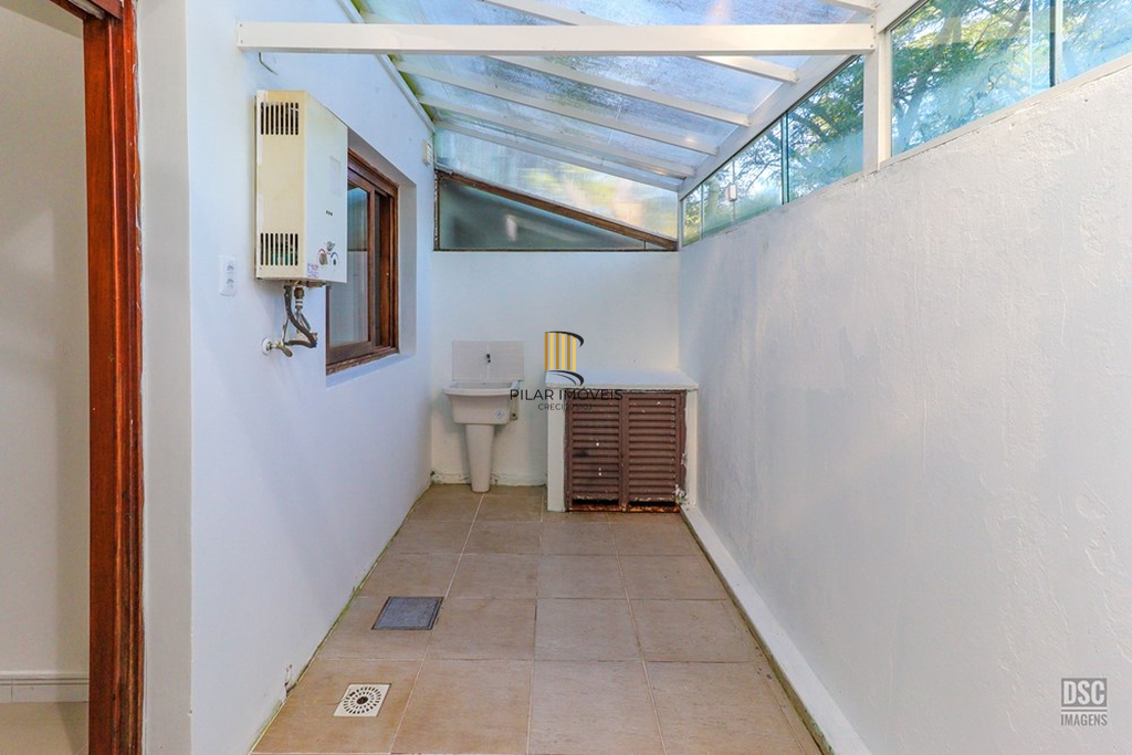 Casa de Condomínio 3 dormitórios no bairro Serraria