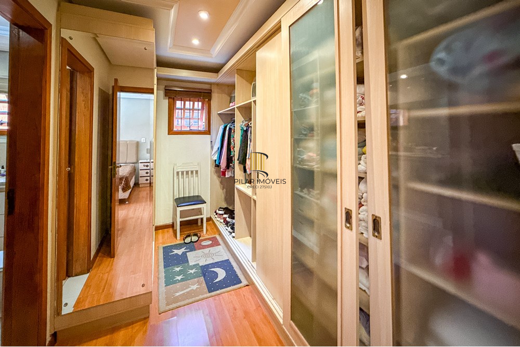 Casa 6 dormitórios no bairro Marechal Rondon