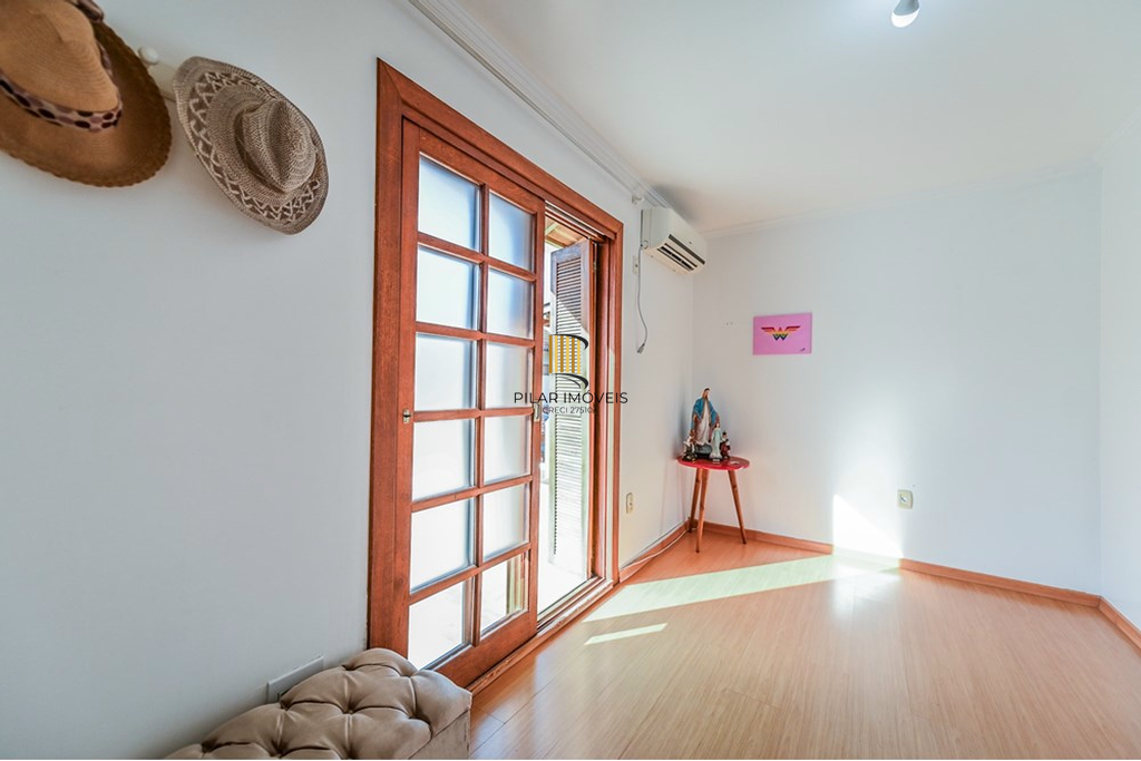 Casa de Condomínio 2 dormitórios no bairro Hípica