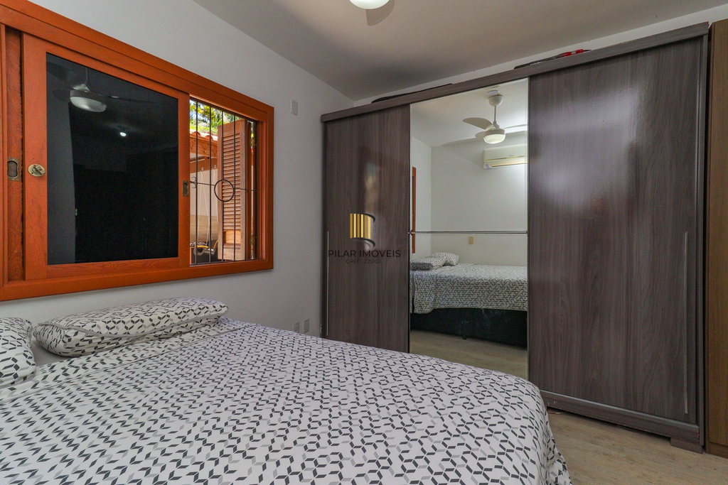 Casa 3 dormitórios no bairro Hípica