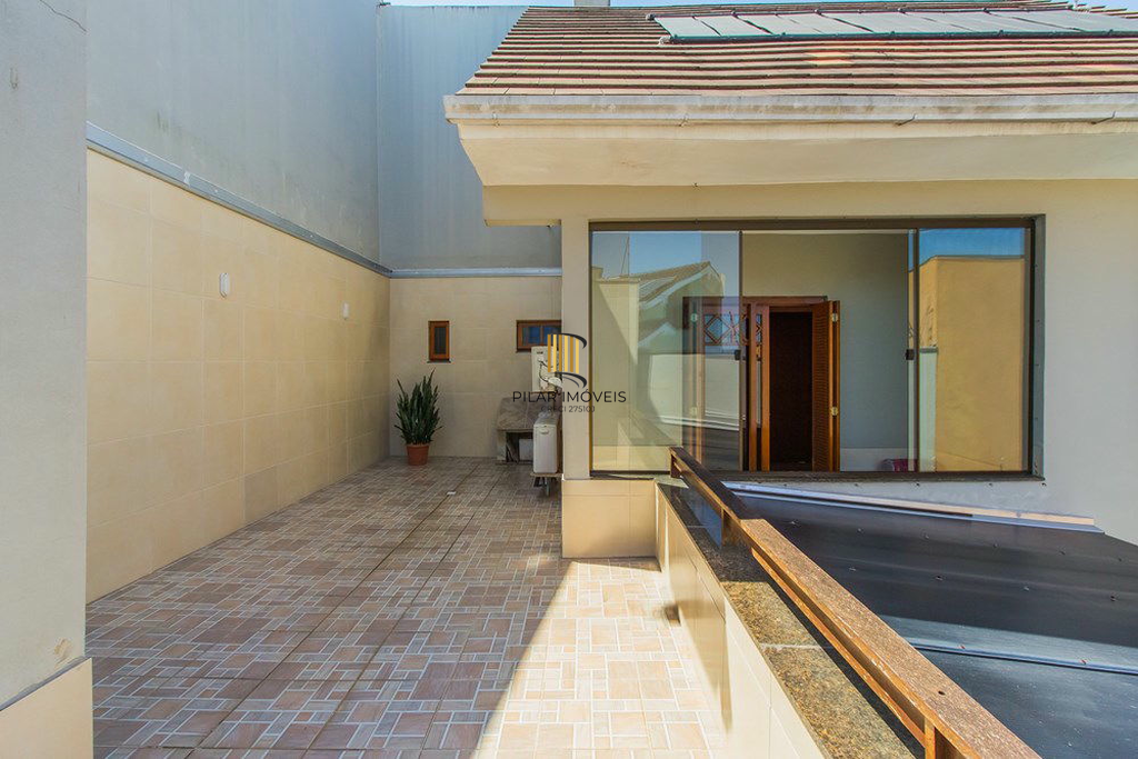 Casa 4 dormitórios no bairro Moinhos de Vento