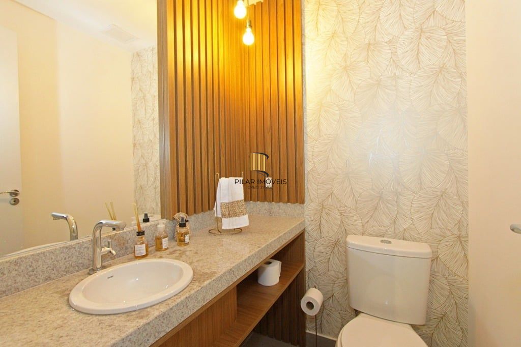 Apartamento 3 dormitórios no bairro Menino Deus