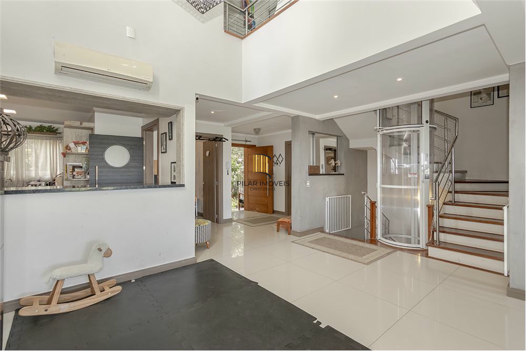 Casa 4 dormitórios no bairro Vila Assunção