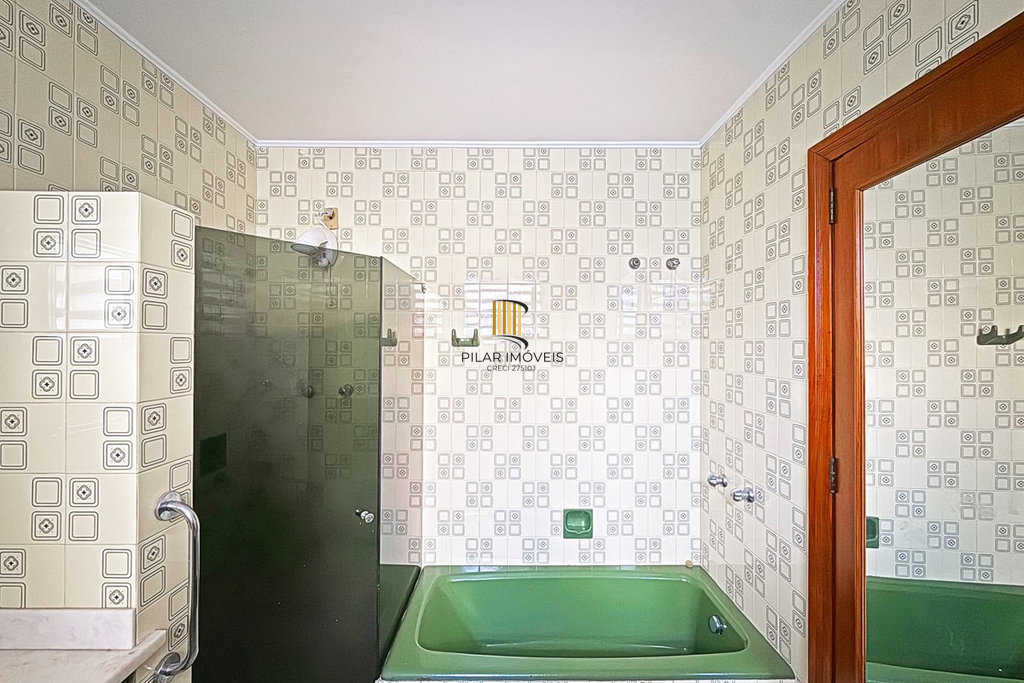 Casa 6 dormitórios no bairro Higienópolis