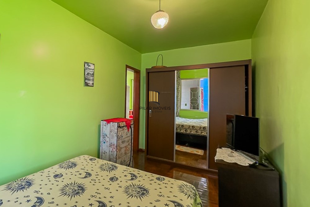 Casa 5 dormitórios no bairro Vila Jardim