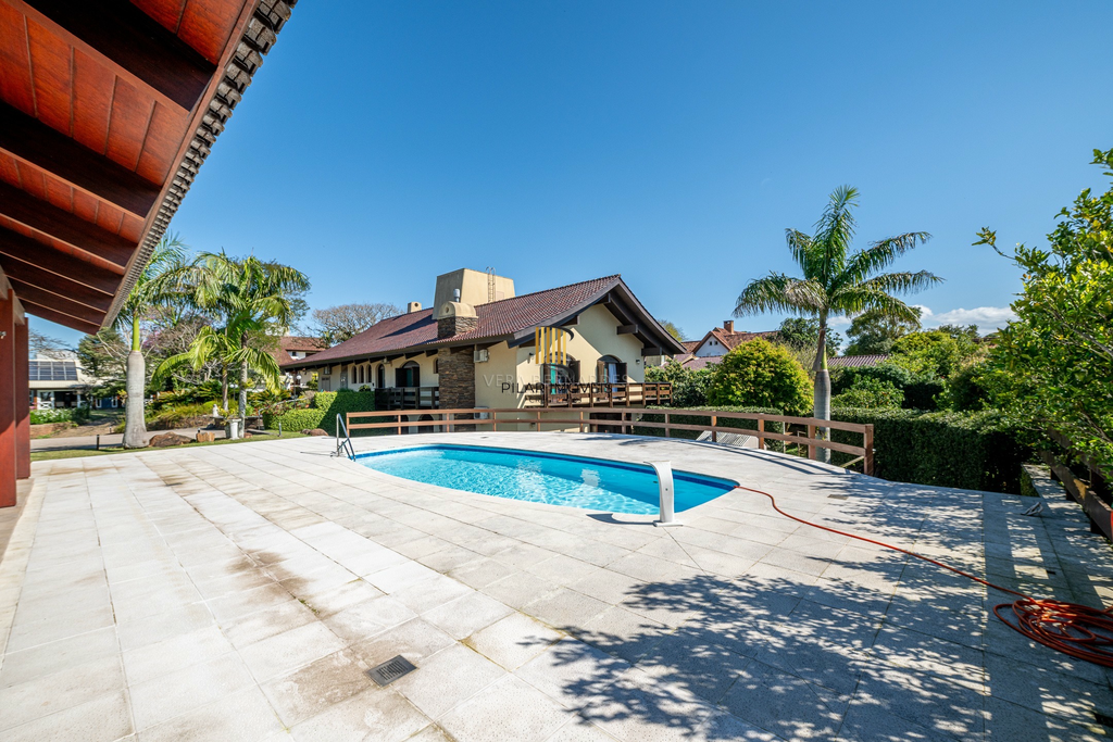 Casa de Condomínio 3 dormitórios no bairro Cavalhada