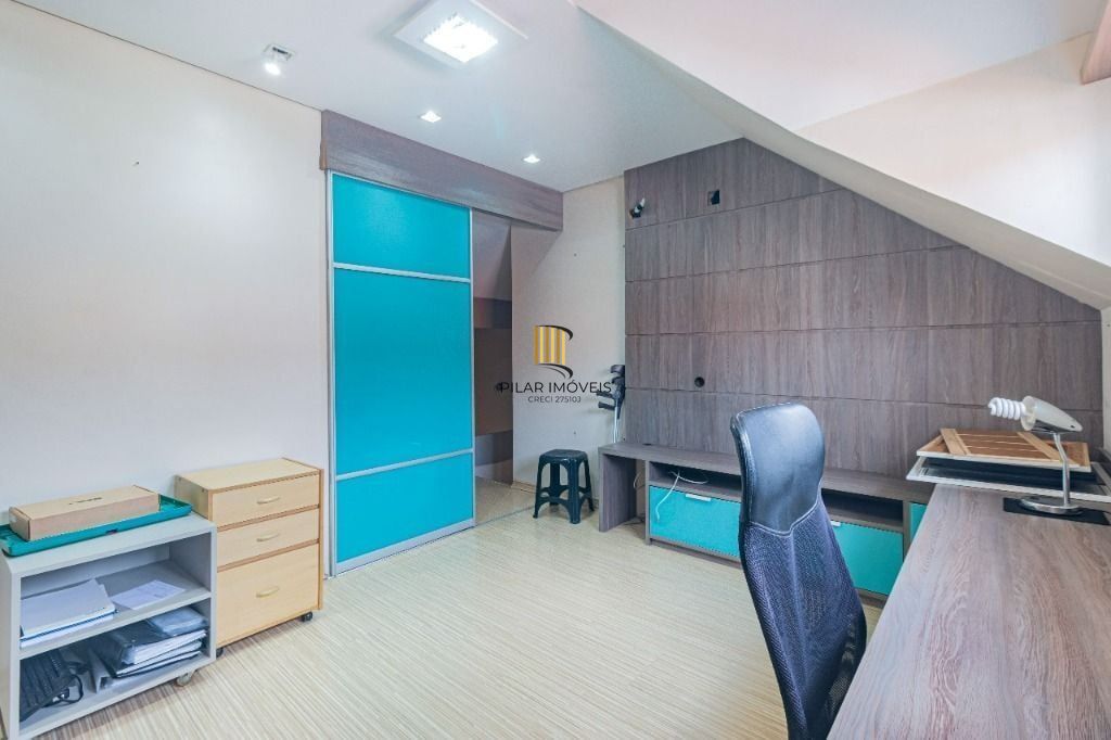 Casa 4 dormitórios no bairro Sarandi