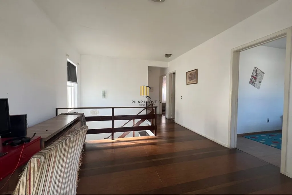 Casa 4 dormitórios no bairro Petrópolis