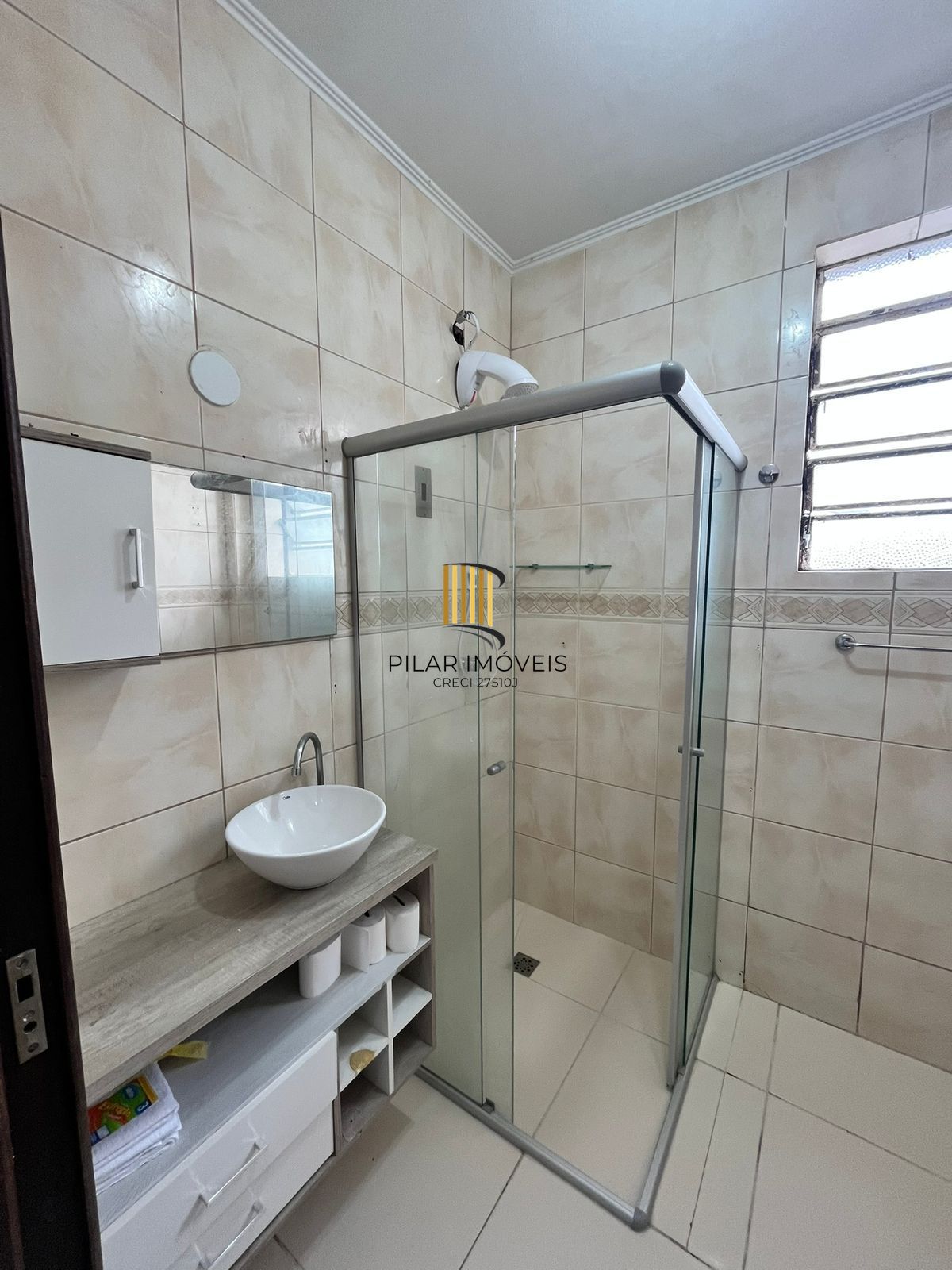 02 dormitórios no Centro, Rua Fernando Machado, com 59,26 m²