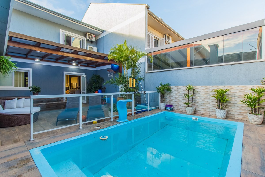 Casa 3 dormitórios no bairro Marechal Rondon
