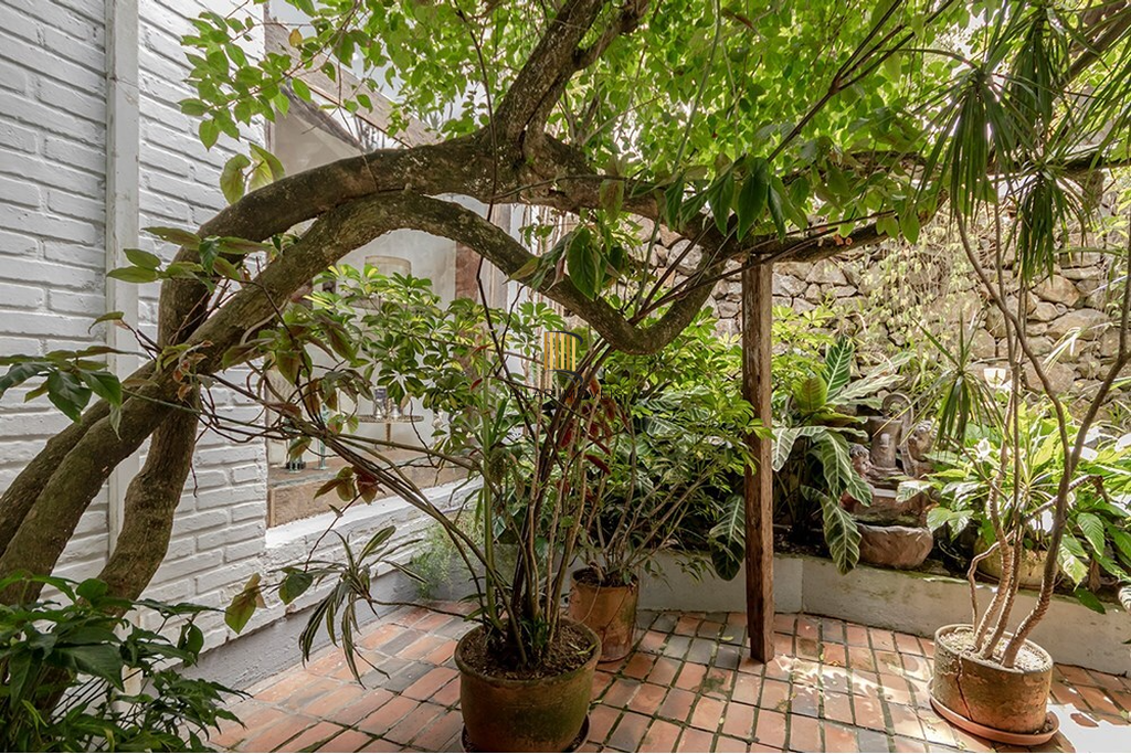 Casa 4 dormitórios no bairro Ipanema