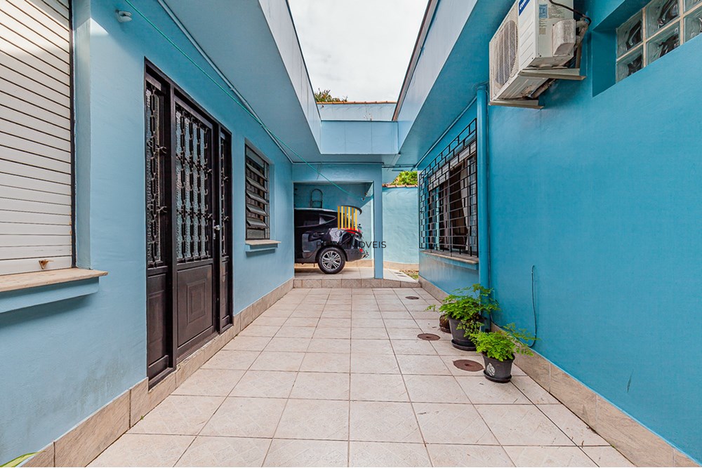 Casa 5 dormitórios no bairro Vila Ipiranga