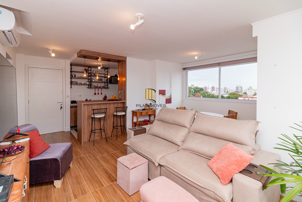 Apartamento 2 dormitórios no bairro Azenha