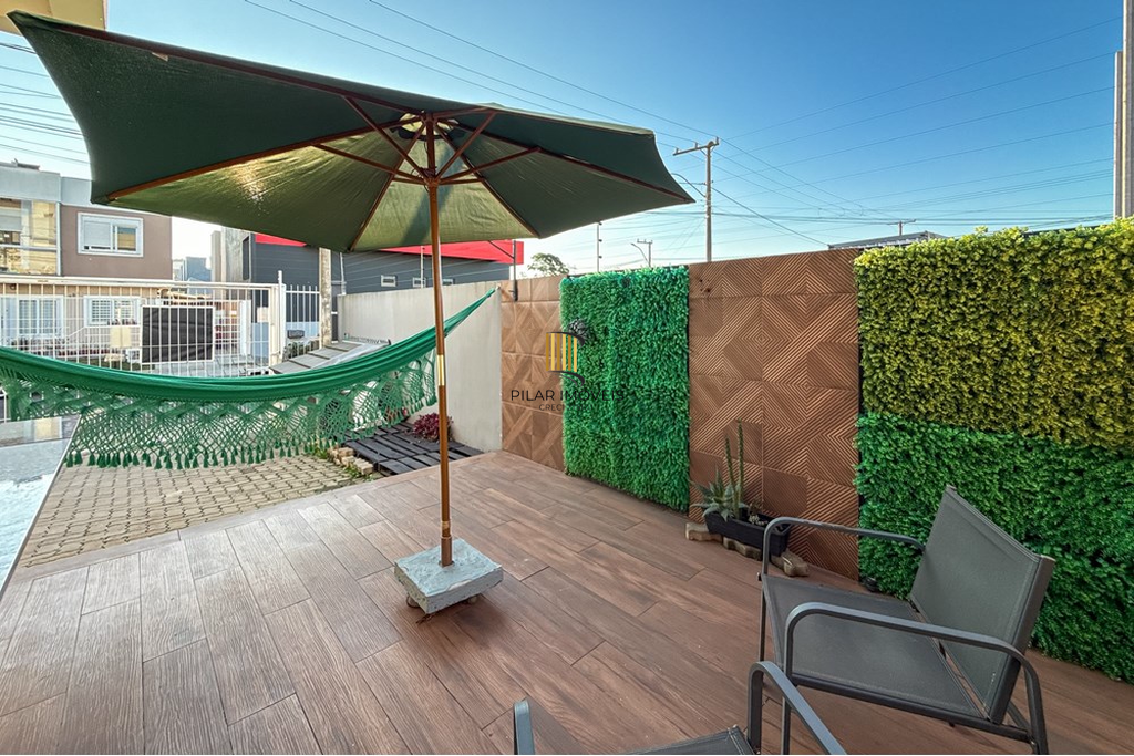 Casa 3 dormitórios no bairro Igara