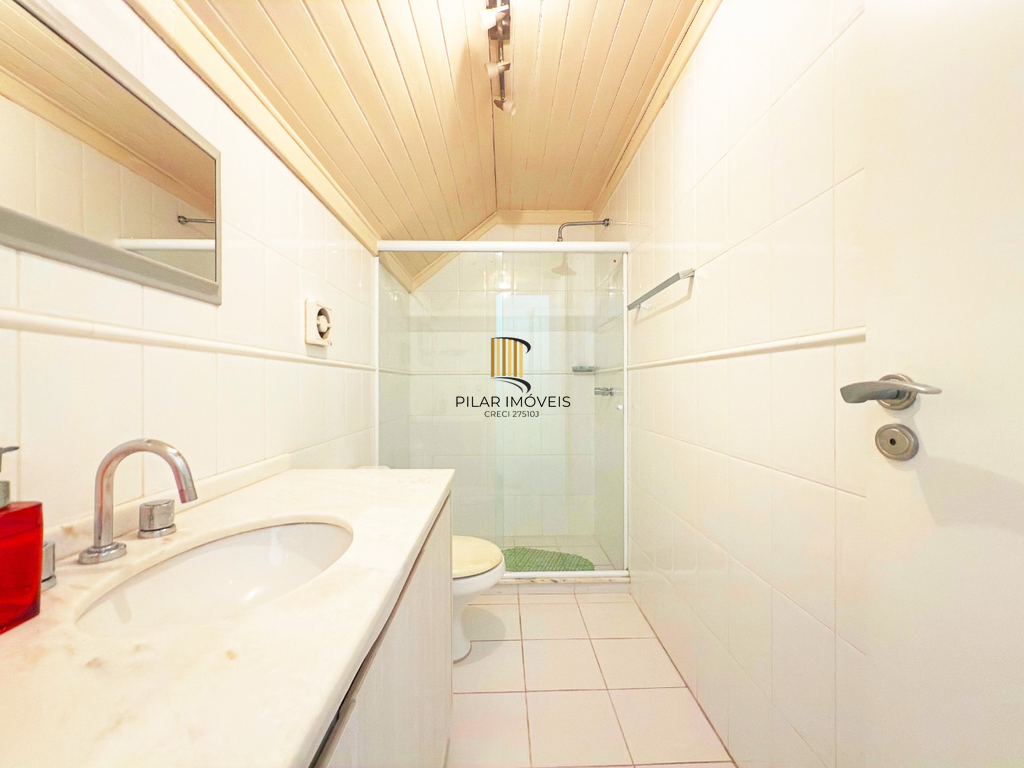 Casa de Condomínio 3 dormitórios no bairro Jardim Carvalho