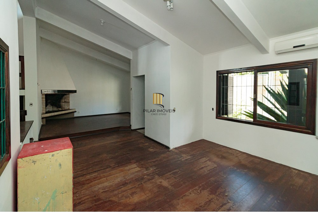 Casa 4 dormitórios no bairro Teresópolis