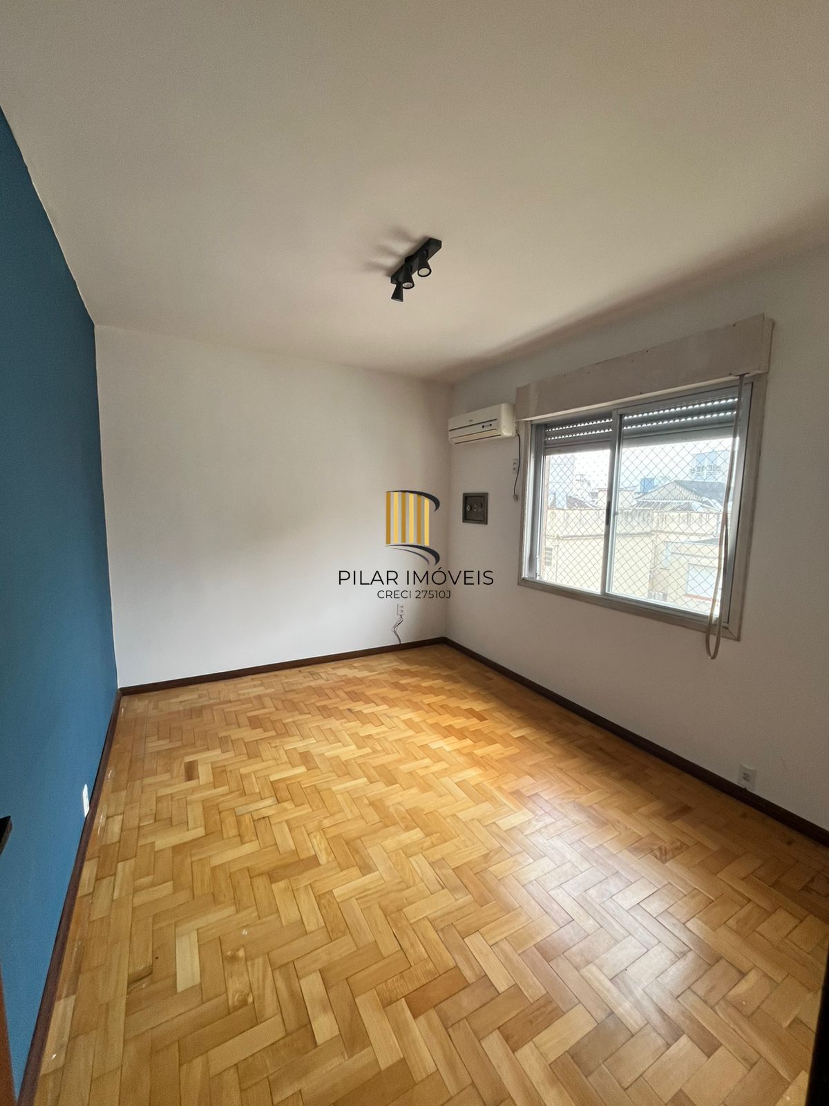 02 dormitórios no Centro, Rua Fernando Machado, com 59,26 m²