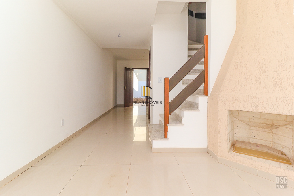 Casa 3 dormitórios no bairro Hípica