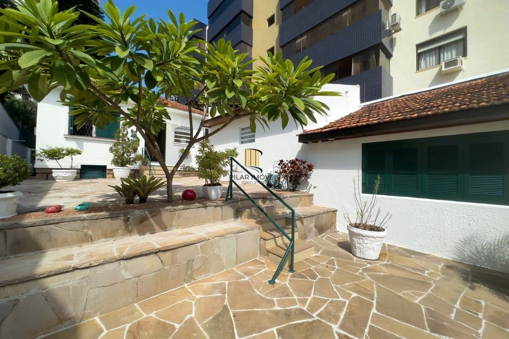 Casa 3 dormitórios no bairro Petrópolis