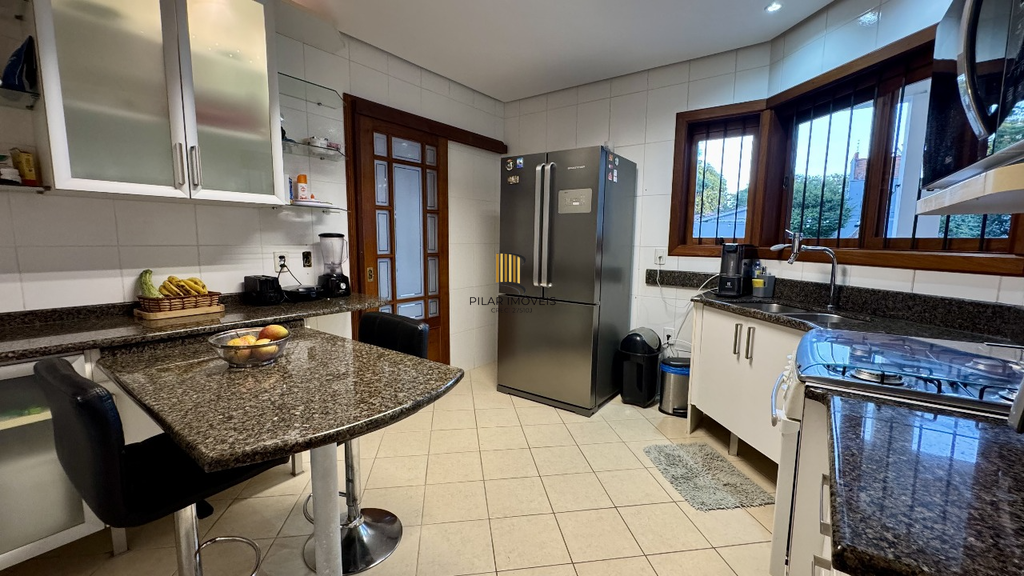 Casa 3 dormitórios no bairro Ipanema