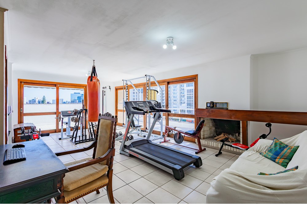 Cobertura 3 dormitórios no bairro Petrópolis