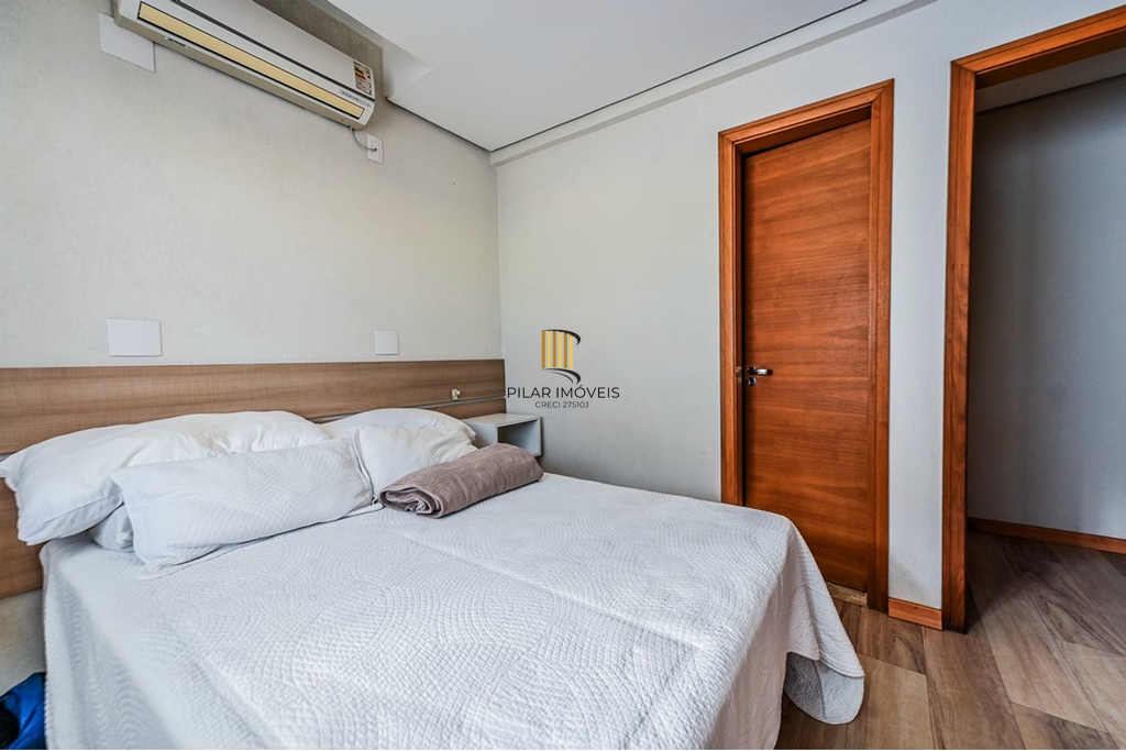 Casa 5 dormitórios no bairro Menino Deus