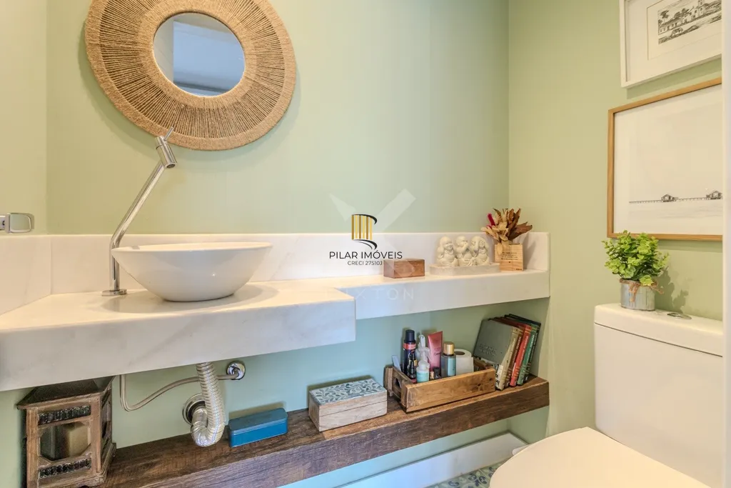 Apartamento 4 dormitórios no bairro Menino Deus