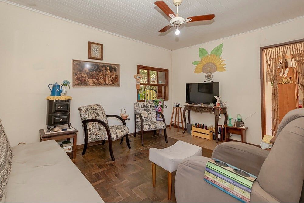 Casa 4 dormitórios no bairro Espírito Santo